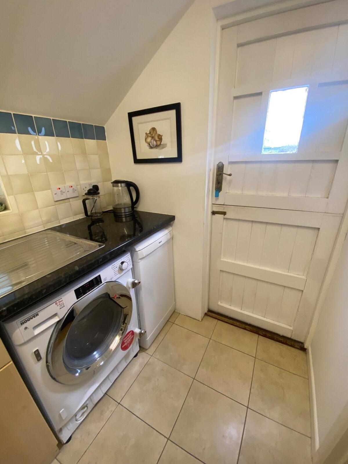 Private Entry Guesthouse Hideaway Hordle 외부 사진