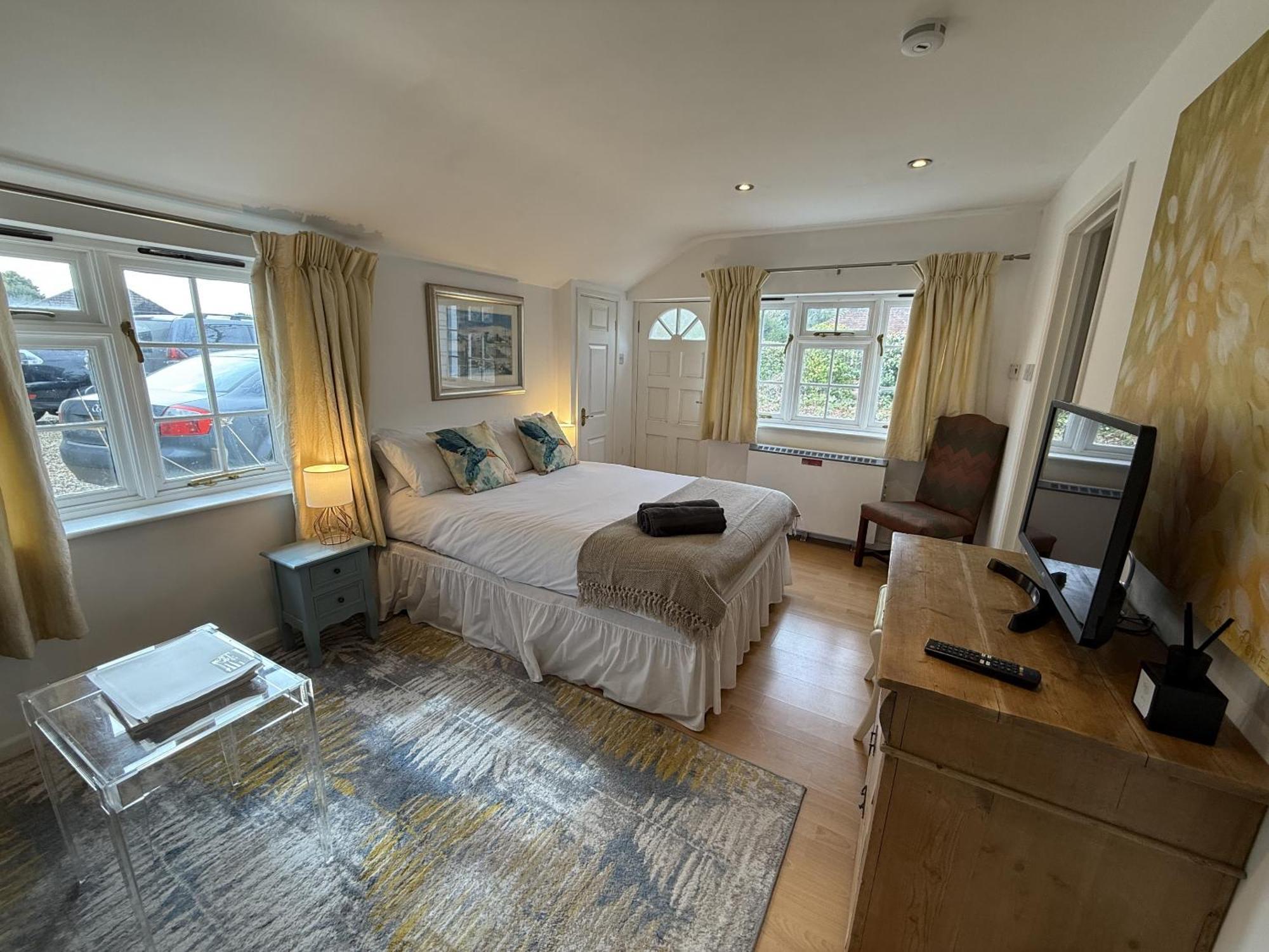 Private Entry Guesthouse Hideaway Hordle 외부 사진