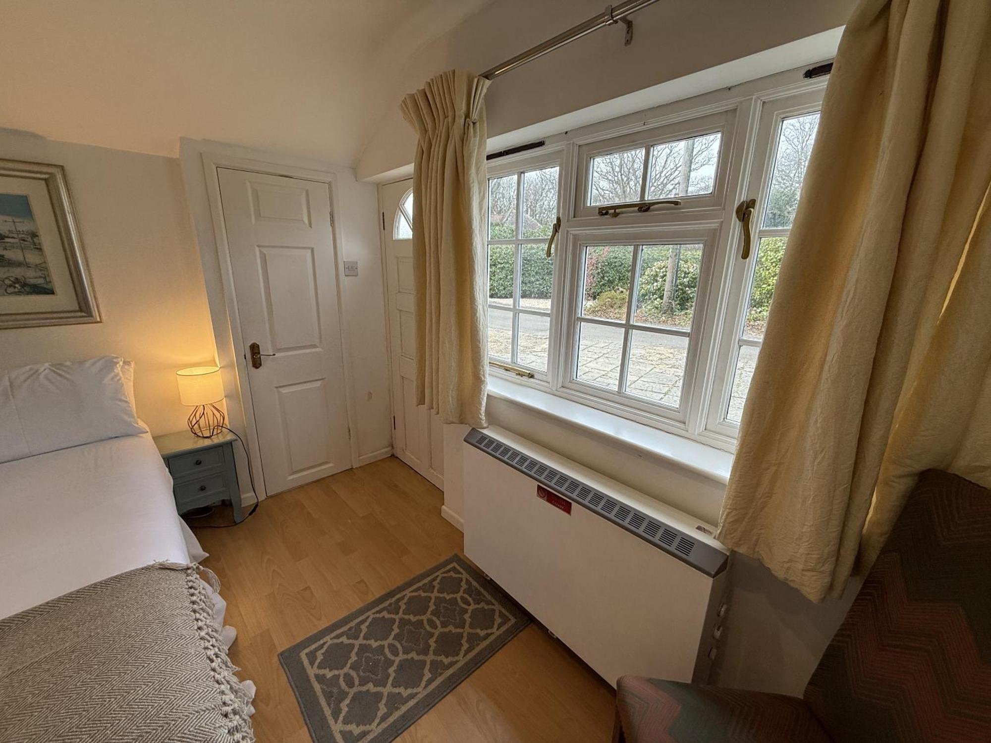 Private Entry Guesthouse Hideaway Hordle 외부 사진