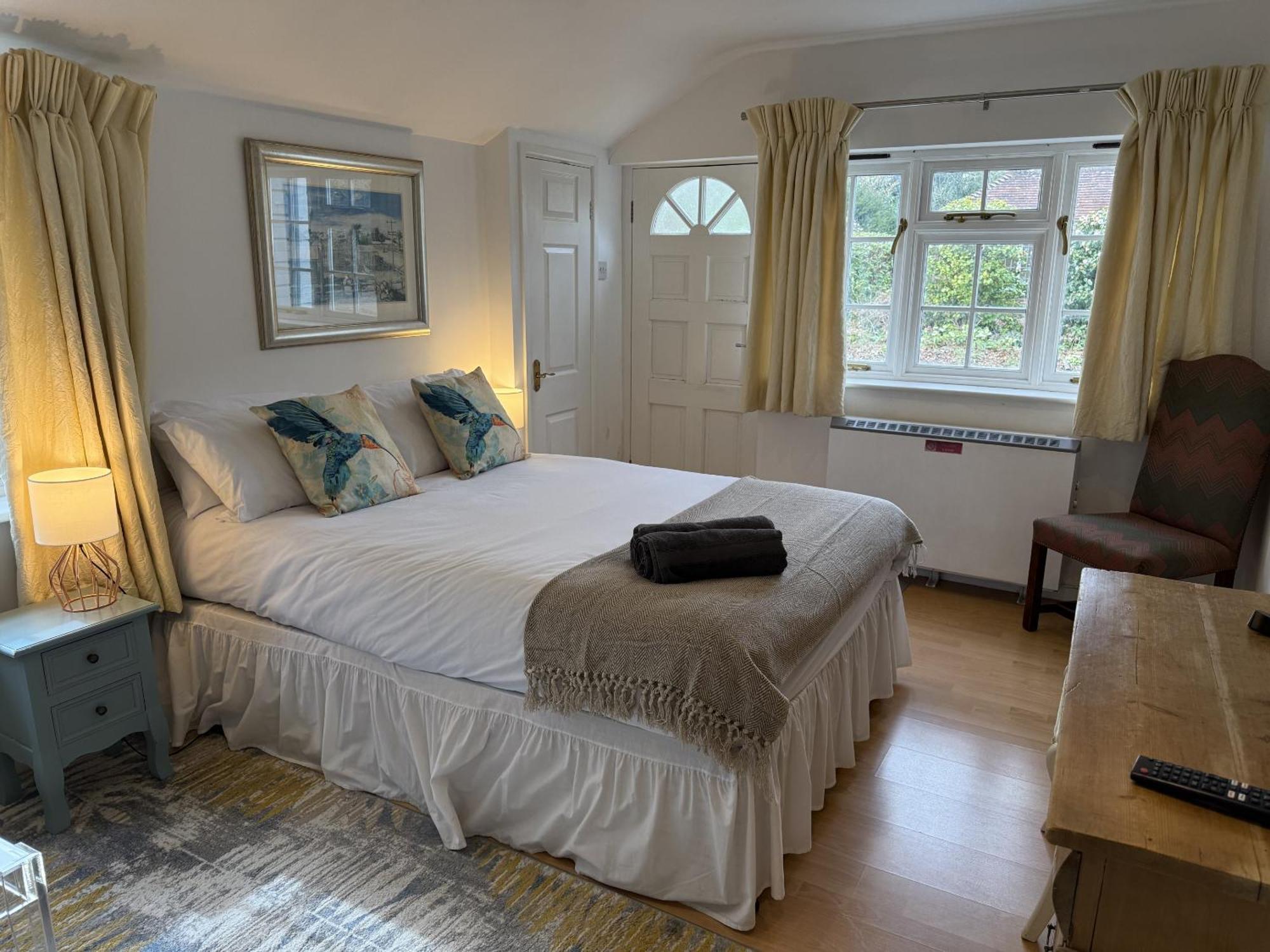 Private Entry Guesthouse Hideaway Hordle 외부 사진